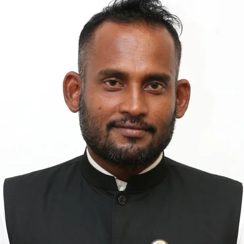 मा. रविन महतो