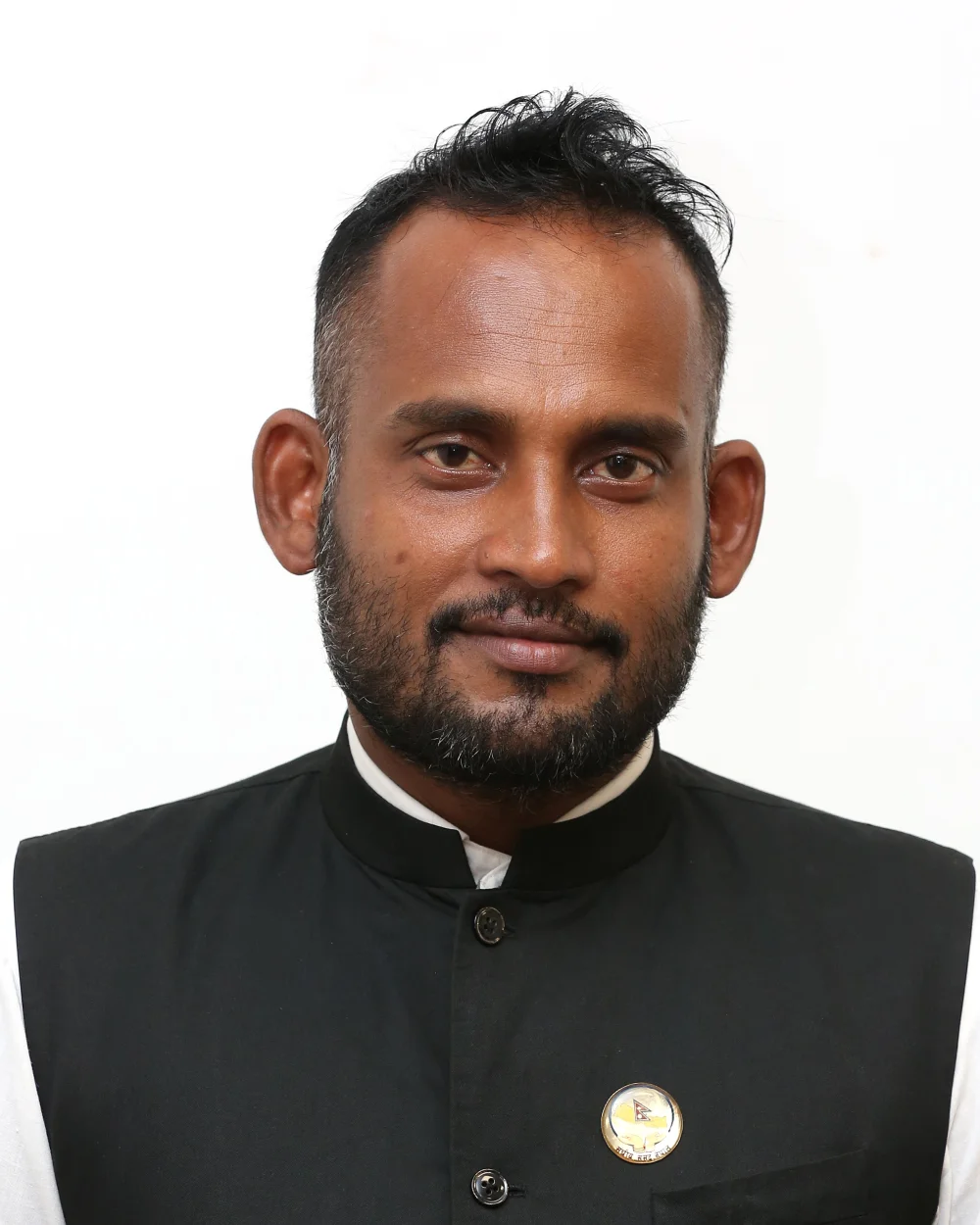 मा. रविन महतो